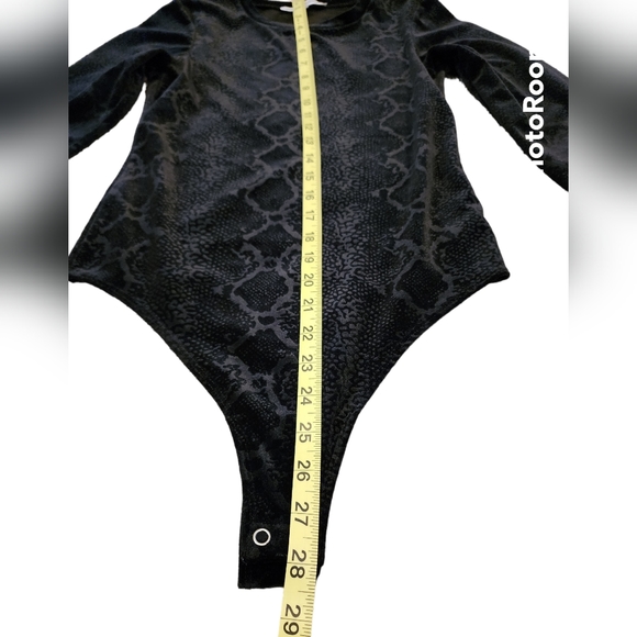 Good American the Wilder One Snakeskin Bodysuit Sz 2 black - Picture 7 of 14